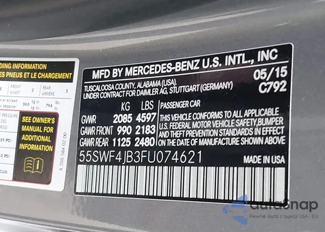 2015 Mercedes-Benz C 300 Luxury/Sport z USA, uszkodzony, nr VIN 55SWF4JB3FU074621